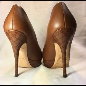 Authentic Gucci Brown Leather Platform Heels